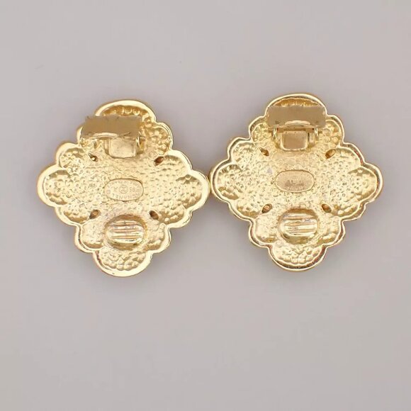 CHANEL CC Logo Button Earrings 95A Clip-On Diamond Shaped GHW Vintage 76YE687 - Picture 5 of 7